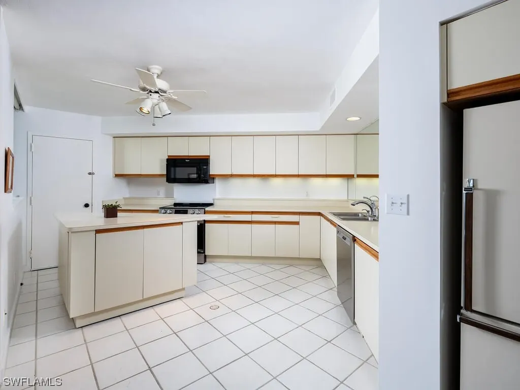 5555 Heron Point Drive Naples FL 34108