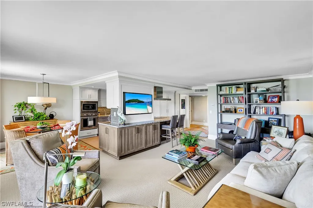 2302 Gulf Shore Boulevard N Naples FL 34103