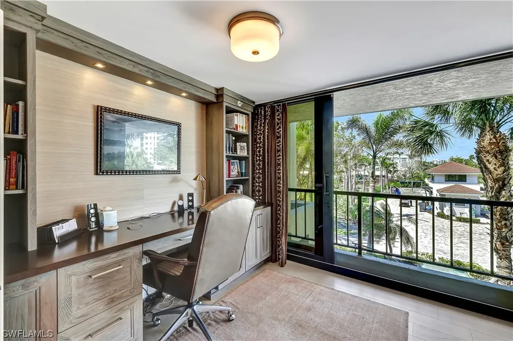 2302 Gulf Shore Boulevard N Naples FL 34103
