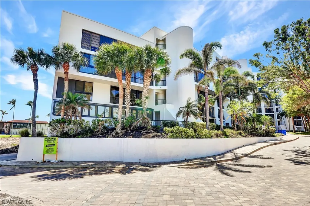 2302 Gulf Shore Boulevard N Naples FL 34103
