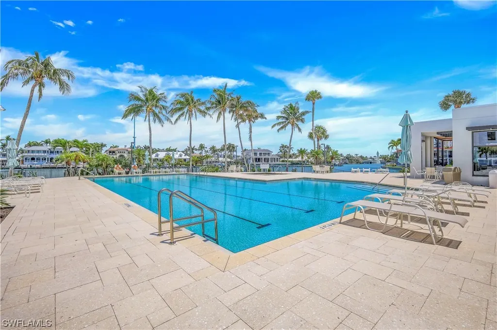 2302 Gulf Shore Boulevard N Naples FL 34103