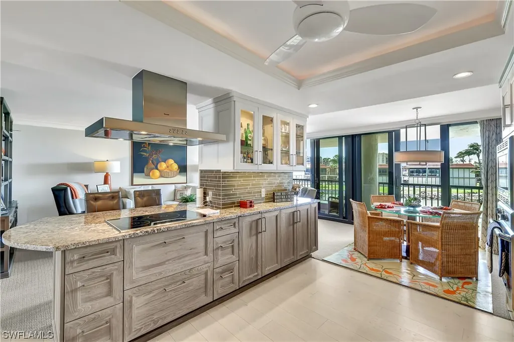 2302 Gulf Shore Boulevard N Naples FL 34103