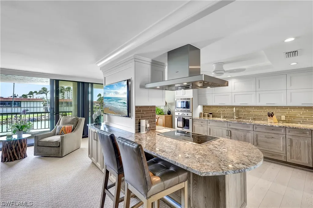 2302 Gulf Shore Boulevard N Naples FL 34103