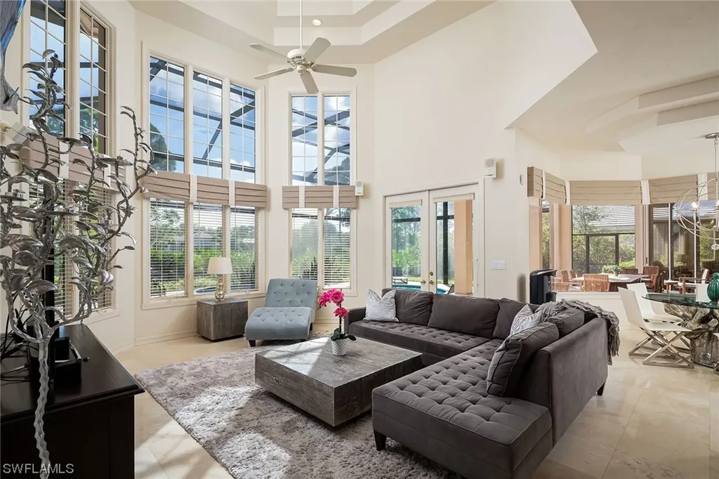 874 Barcarmil Way Naples FL 34110