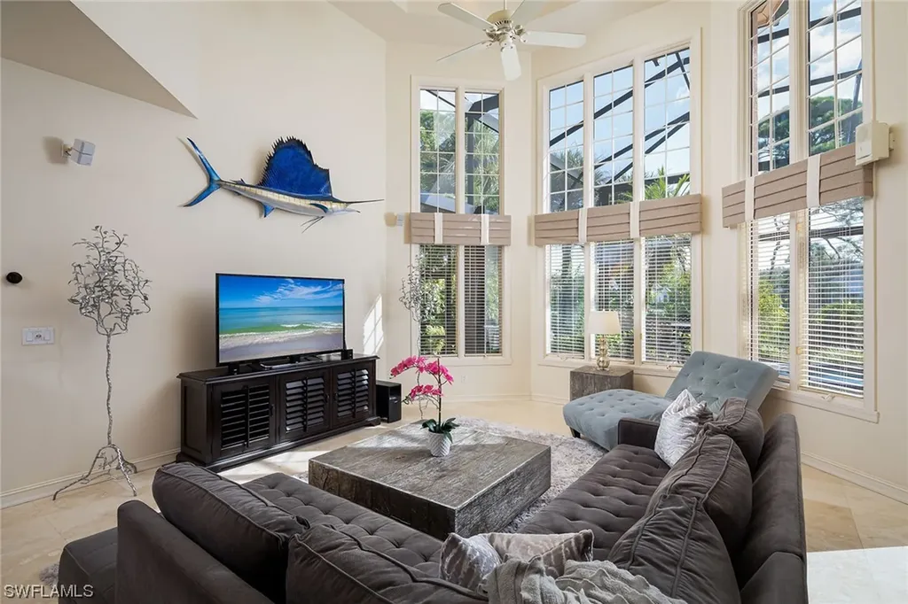 874 Barcarmil Way Naples FL 34110