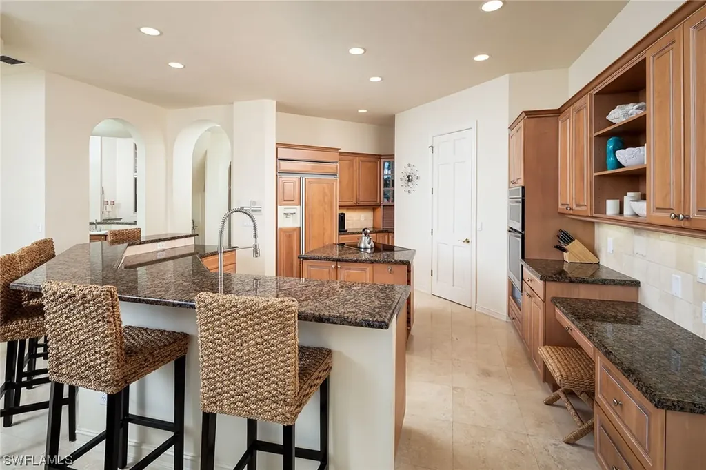 874 Barcarmil Way Naples FL 34110