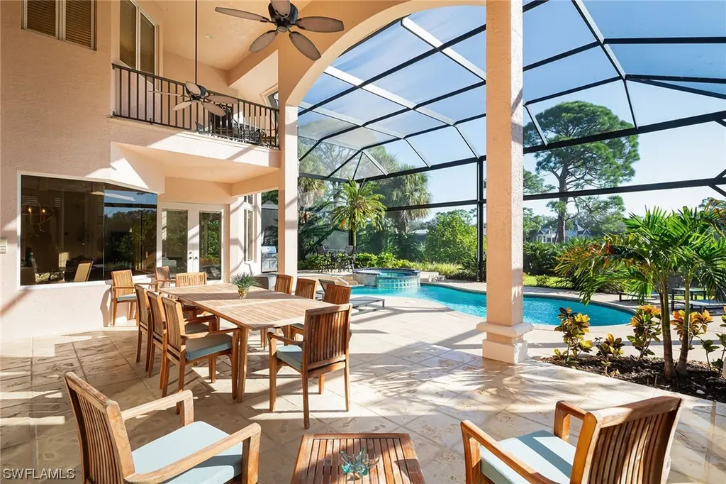 874 Barcarmil Way Naples FL 34110