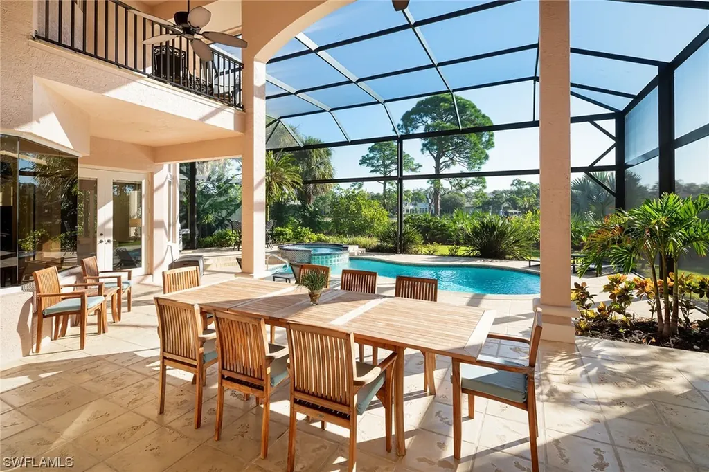 874 Barcarmil Way Naples FL 34110