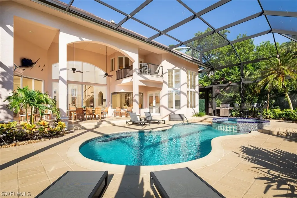 874 Barcarmil Way Naples FL 34110