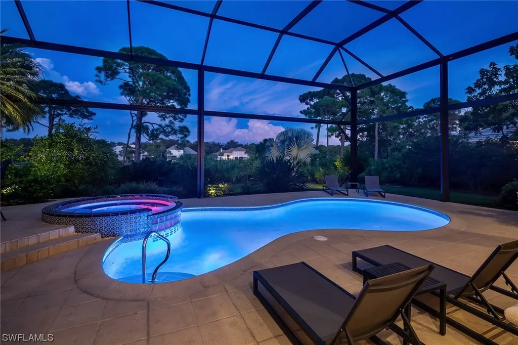874 Barcarmil Way Naples FL 34110