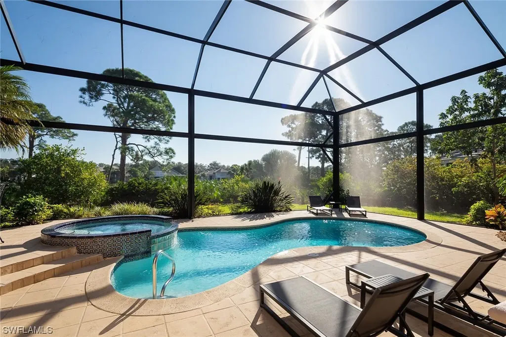 874 Barcarmil Way Naples FL 34110