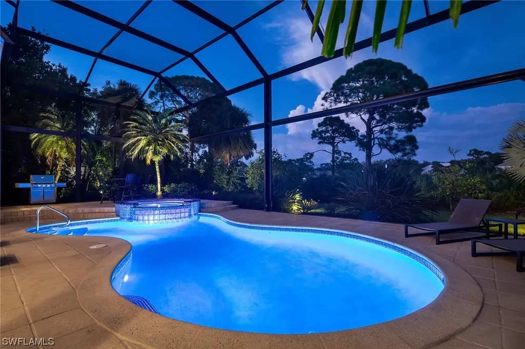 874 Barcarmil Way Naples FL 34110