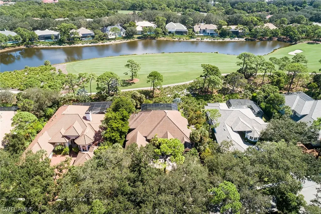 874 Barcarmil Way Naples FL 34110