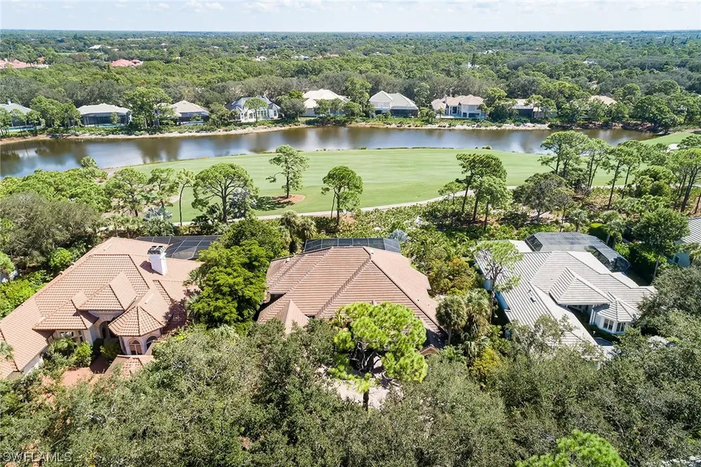 874 Barcarmil Way Naples FL 34110