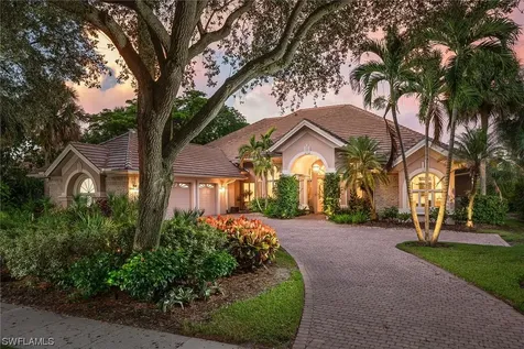 874 Barcarmil Way Naples FL 34110