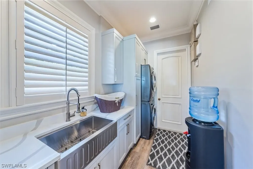 1435 Osprey Avenue Naples FL 34102