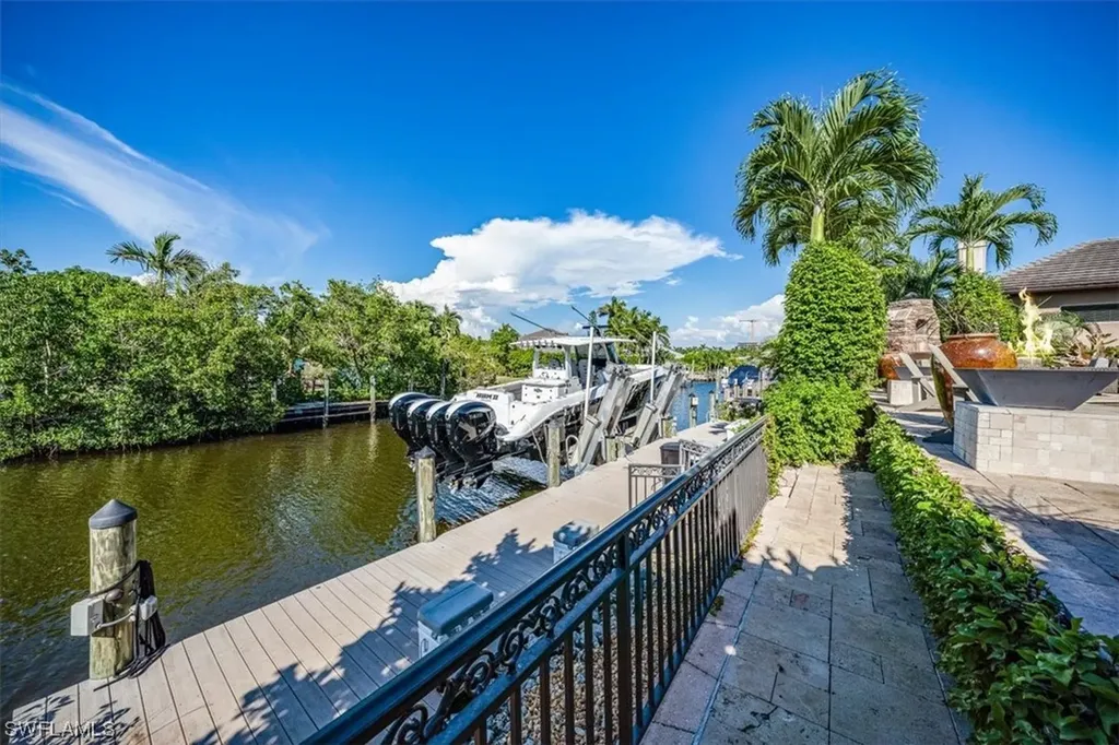 1435 Osprey Avenue Naples FL 34102