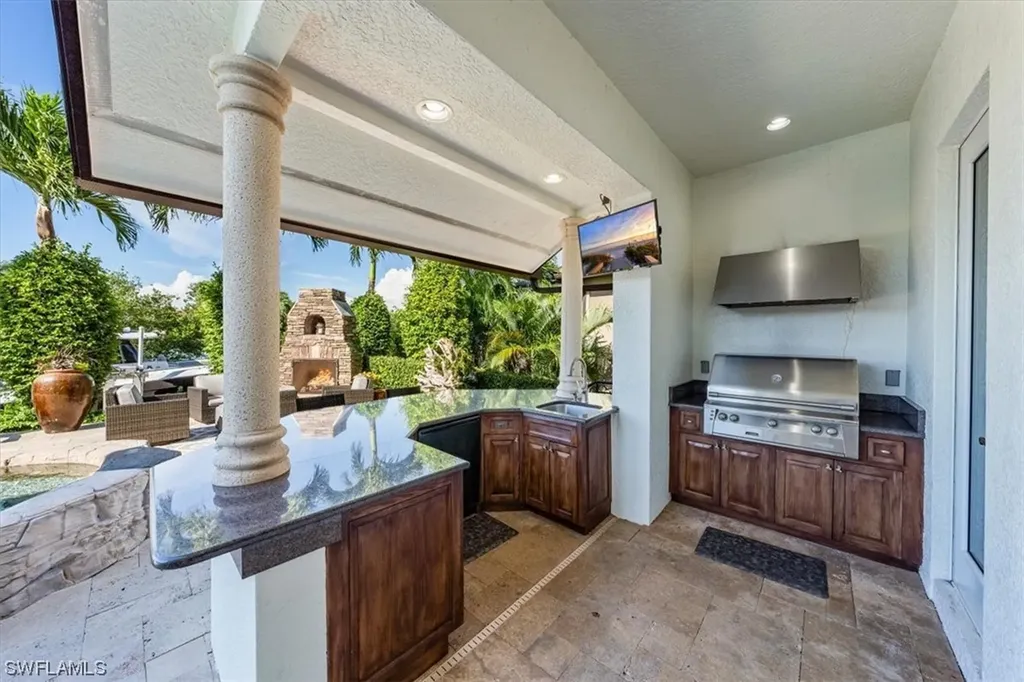 1435 Osprey Avenue Naples FL 34102