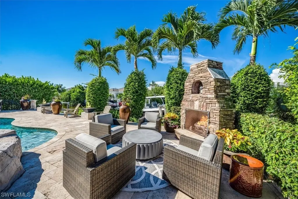 1435 Osprey Avenue Naples FL 34102
