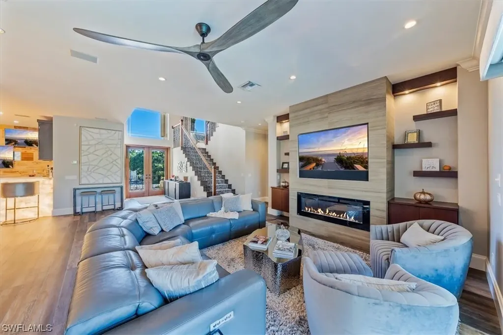1435 Osprey Avenue Naples FL 34102