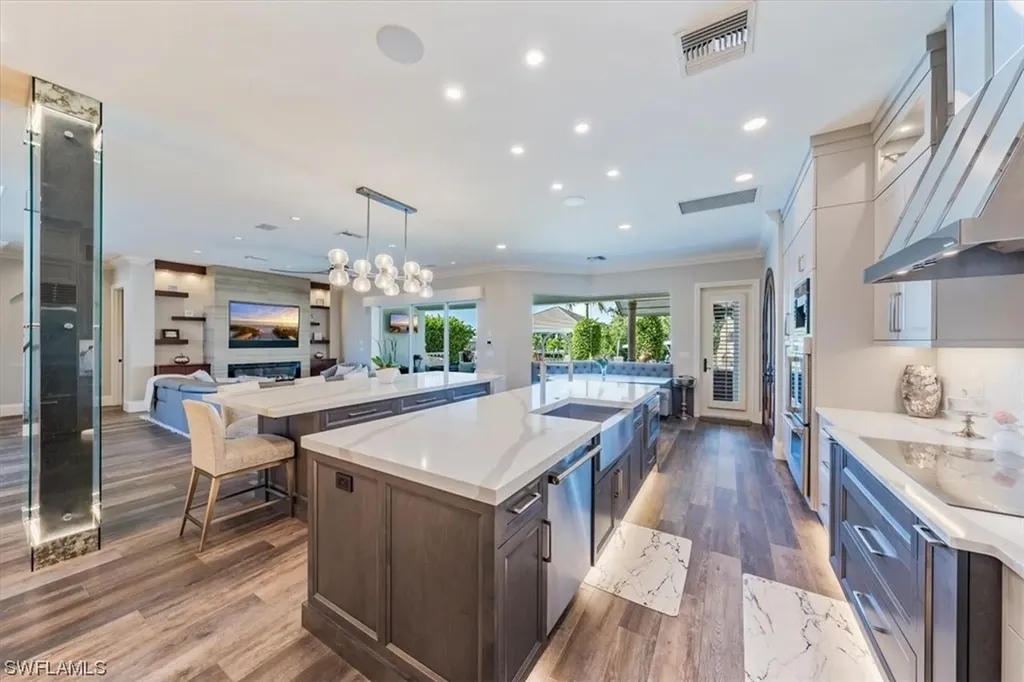 1435 Osprey Avenue Naples FL 34102