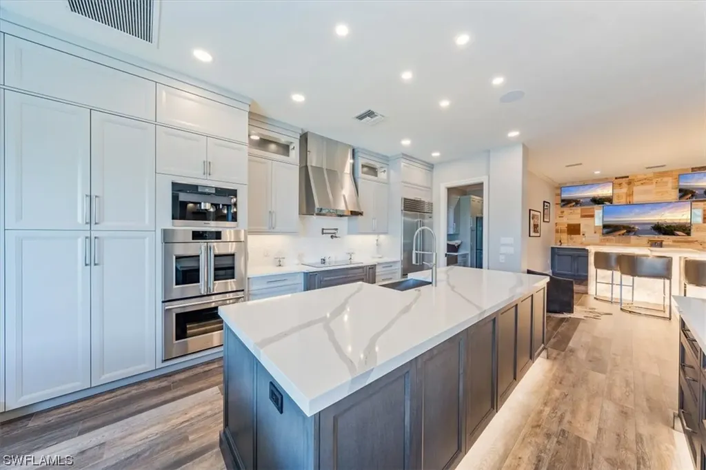 1435 Osprey Avenue Naples FL 34102