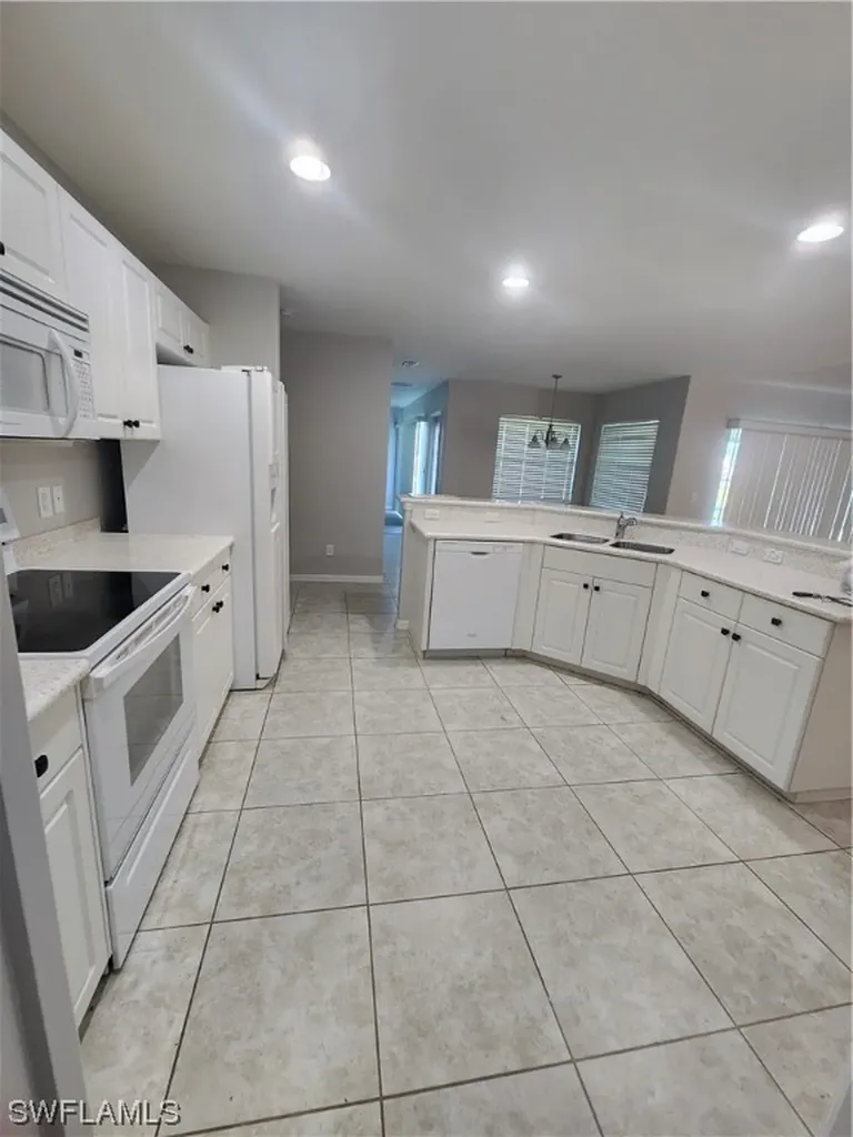 1118 NW 7th Avenue Cape Coral FL 33993