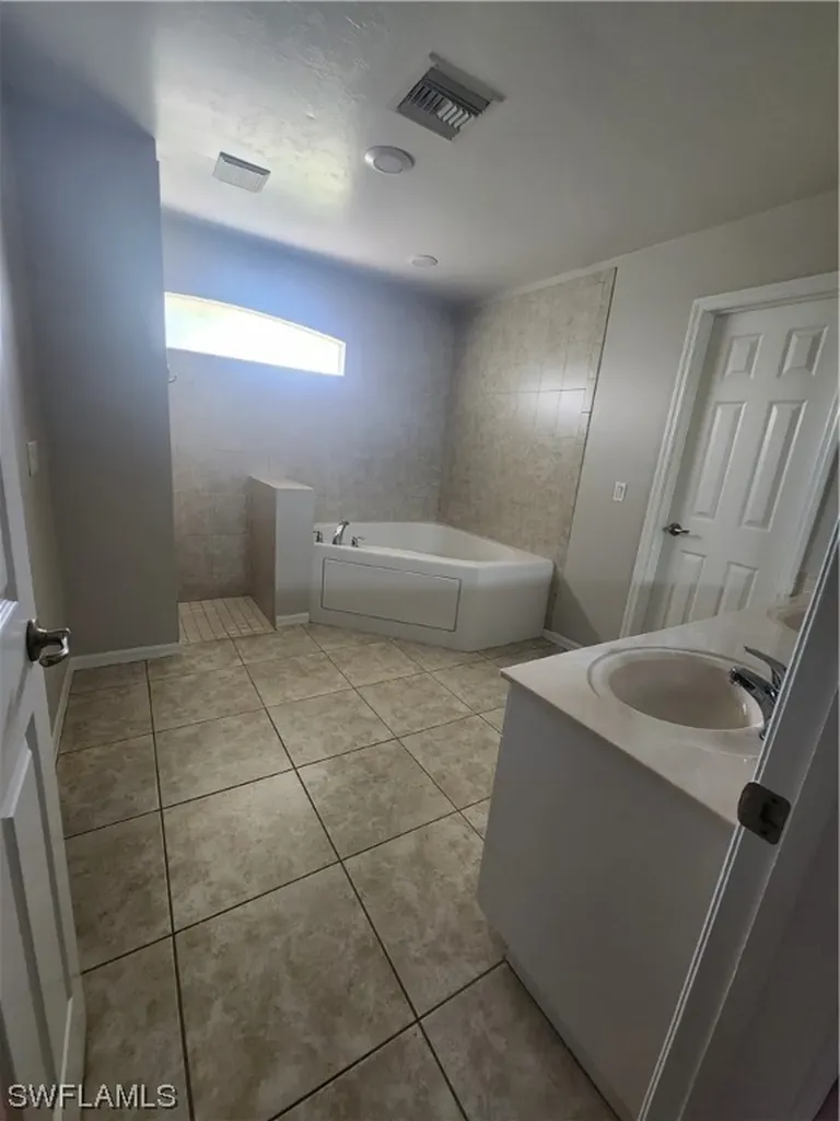 1118 NW 7th Avenue Cape Coral FL 33993