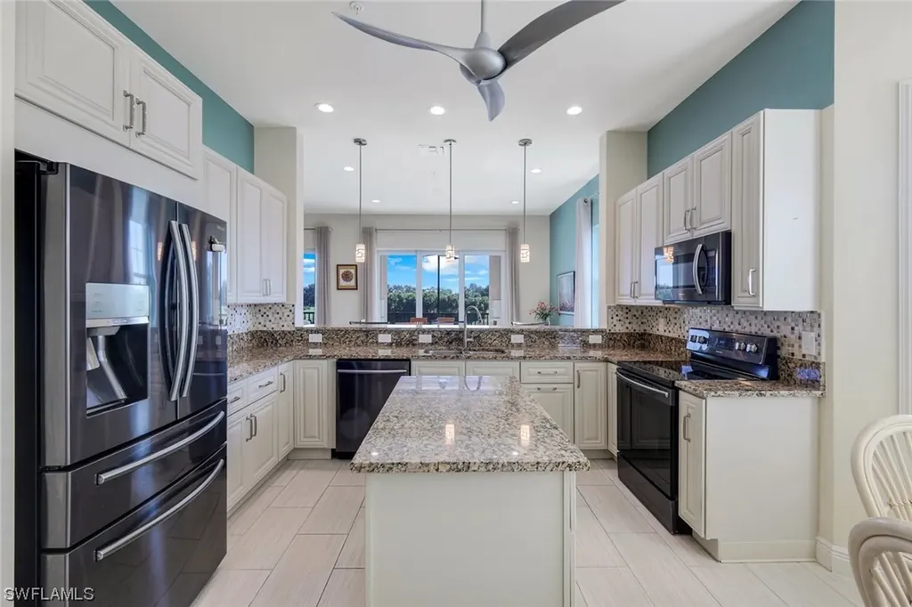 608 El Camino Real Naples FL 34119
