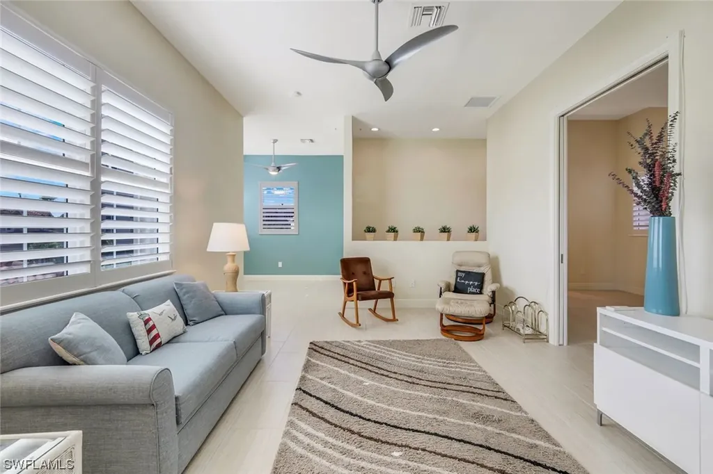 608 El Camino Real Naples FL 34119