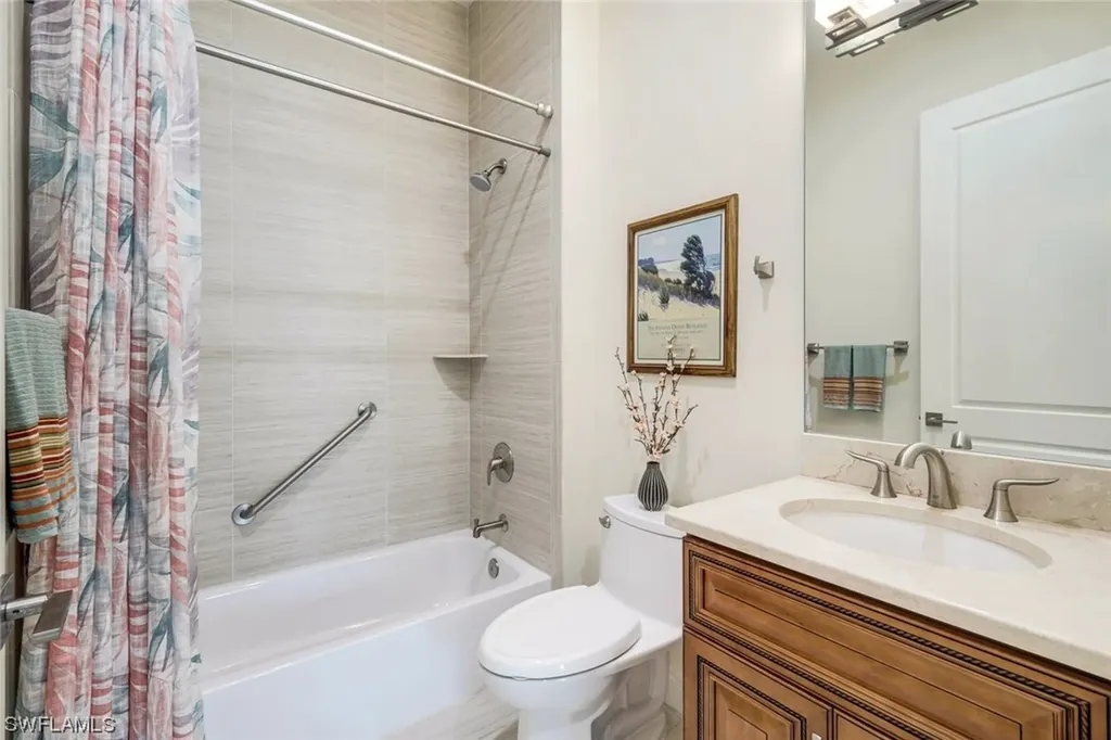 608 El Camino Real Naples FL 34119