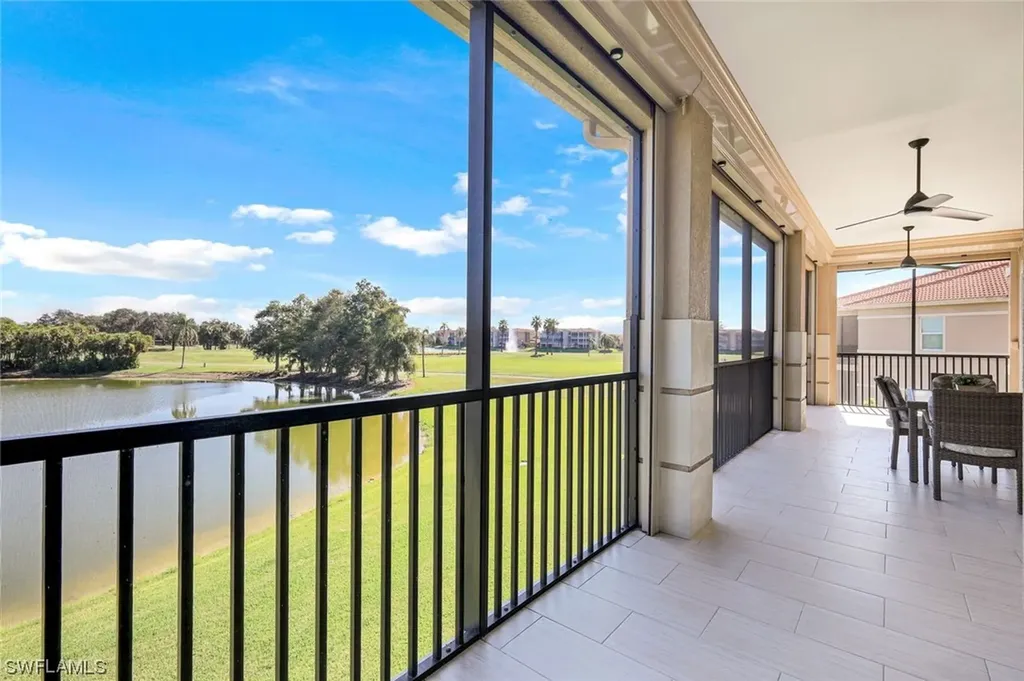 608 El Camino Real Naples FL 34119