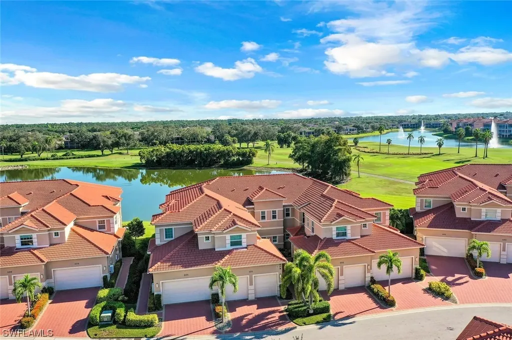 608 El Camino Real Naples FL 34119