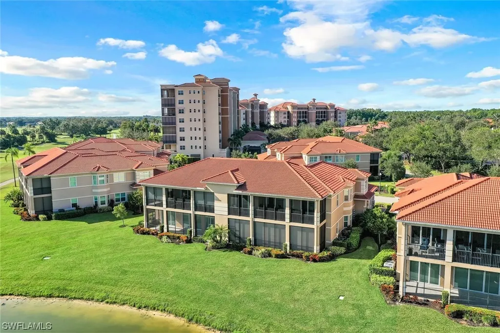 608 El Camino Real Naples FL 34119