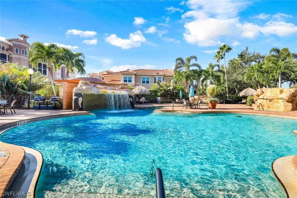 608 El Camino Real Naples FL 34119