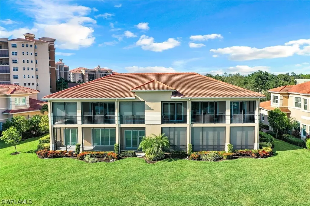 608 El Camino Real Naples FL 34119