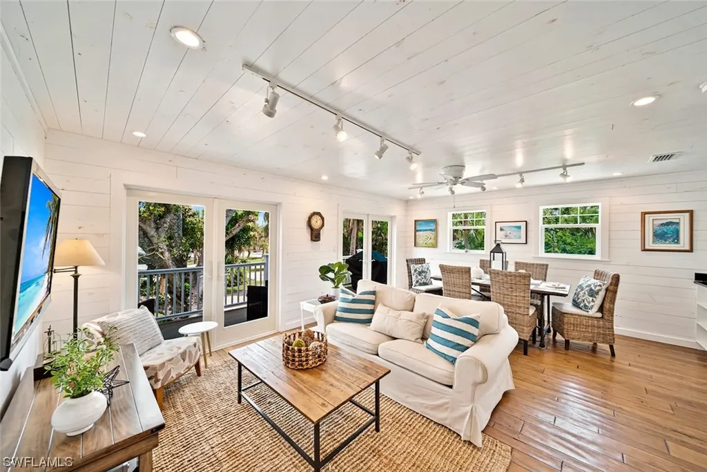 721 Cardium Street Sanibel FL 33957