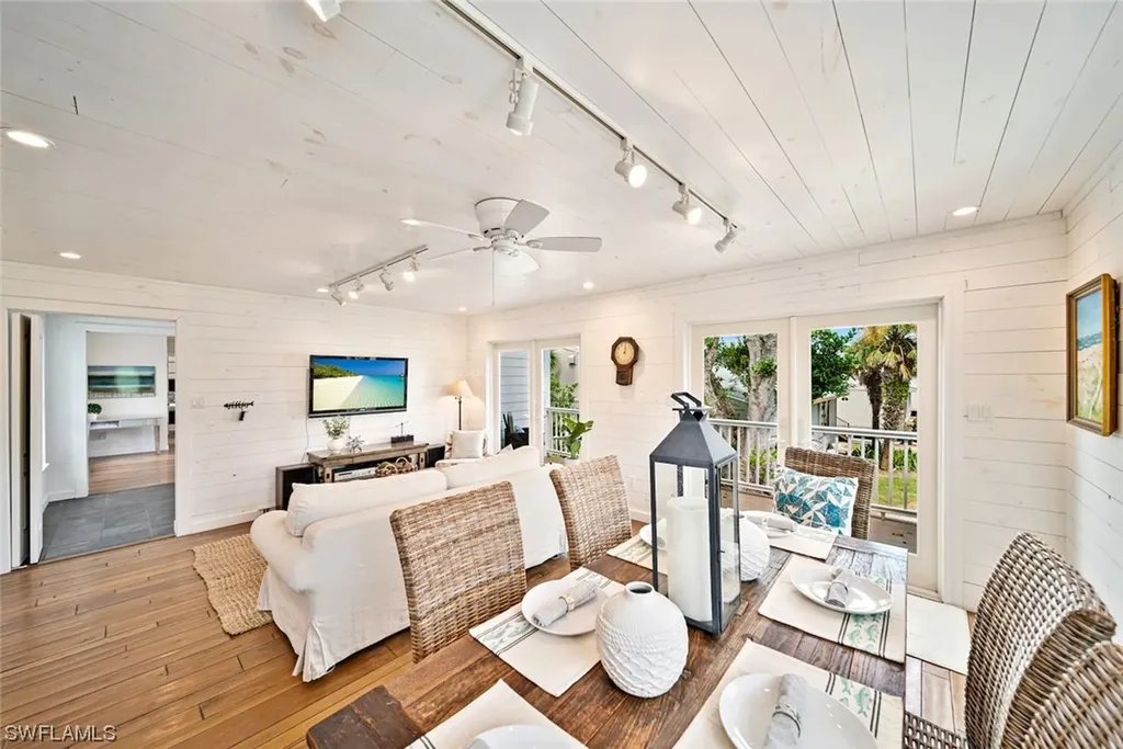 721 Cardium Street Sanibel FL 33957