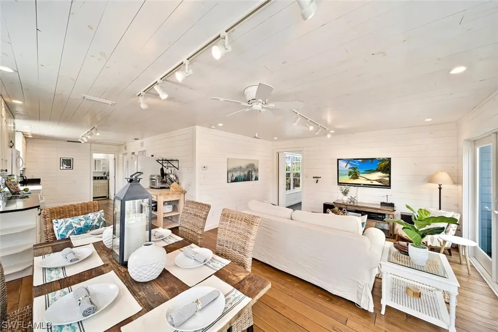 721 Cardium Street Sanibel FL 33957