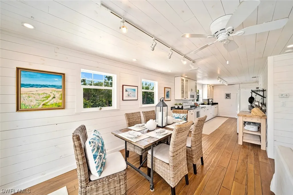 721 Cardium Street Sanibel FL 33957