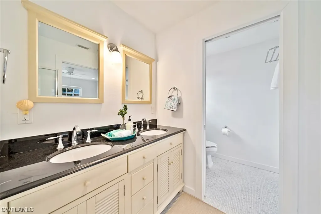 721 Cardium Street Sanibel FL 33957