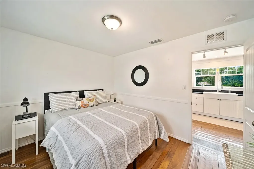 721 Cardium Street Sanibel FL 33957