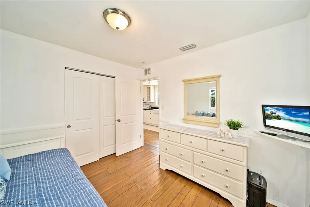 721 Cardium Street Sanibel FL 33957