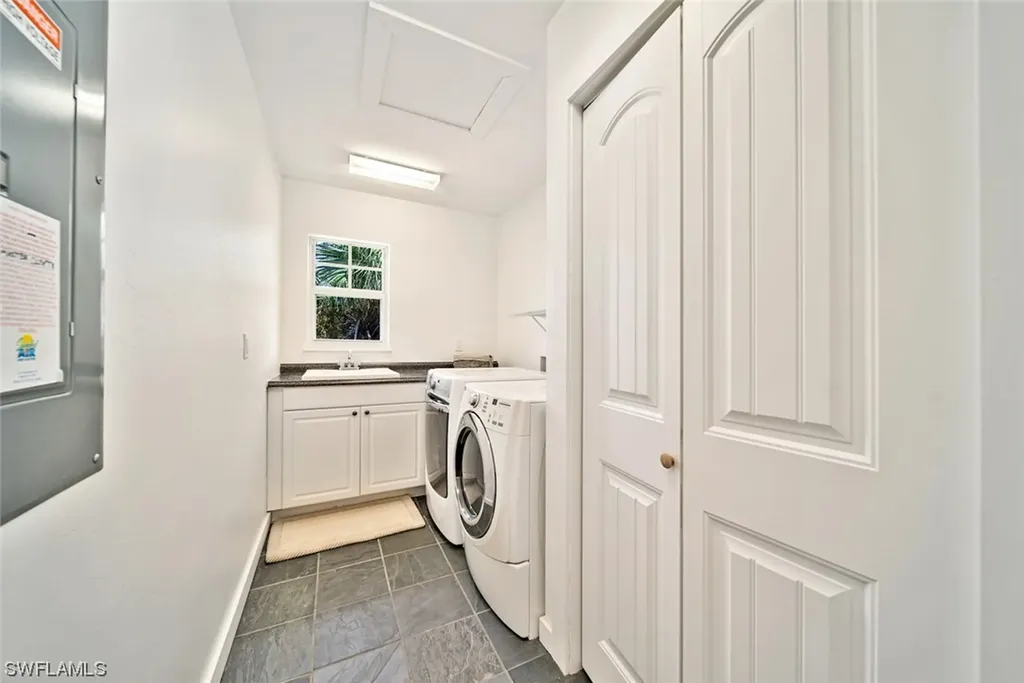 721 Cardium Street Sanibel FL 33957