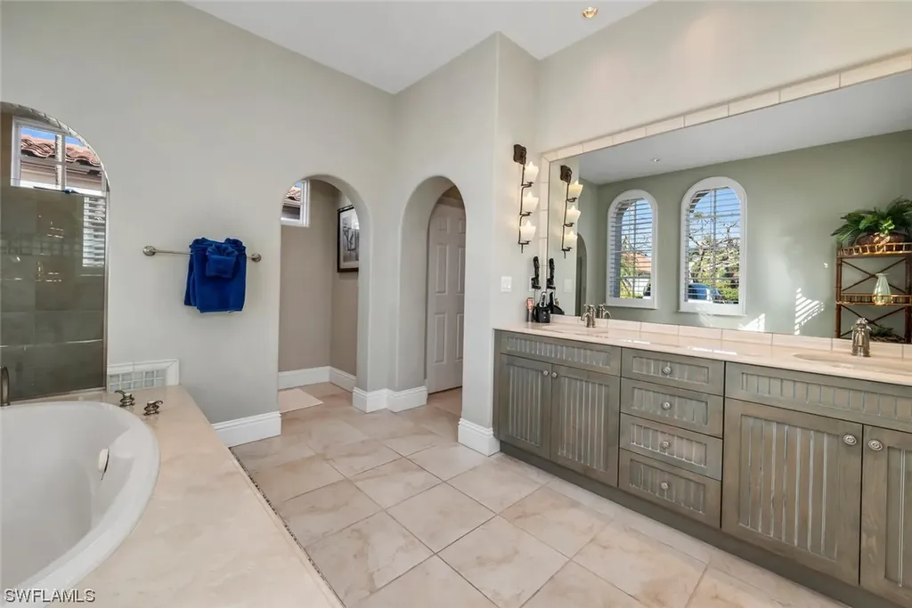 18141 Via Portofino Way Miromar Lakes FL 33913