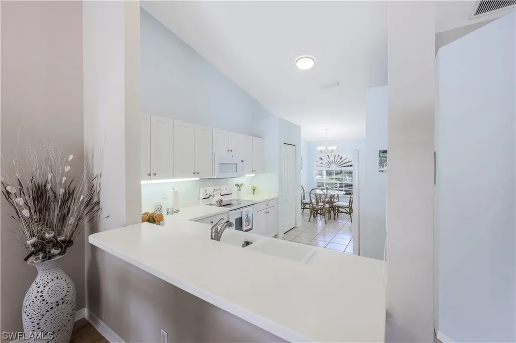 6667 Castlelawn Place Naples FL 34113