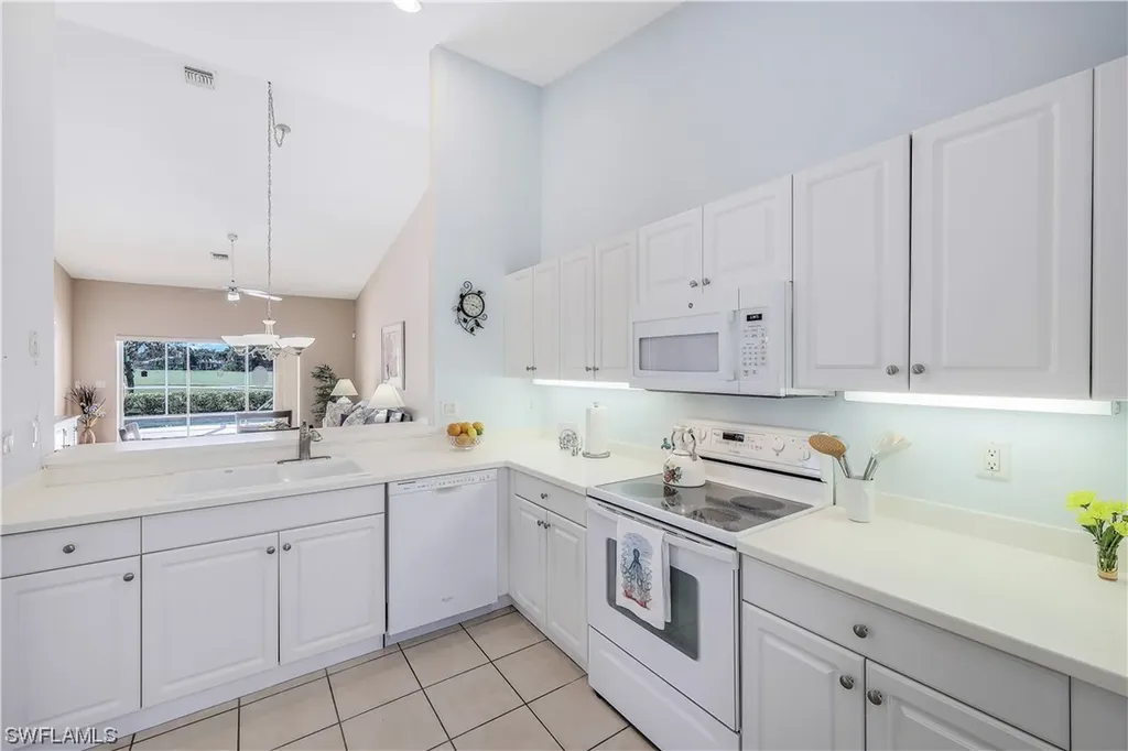 6667 Castlelawn Place Naples FL 34113