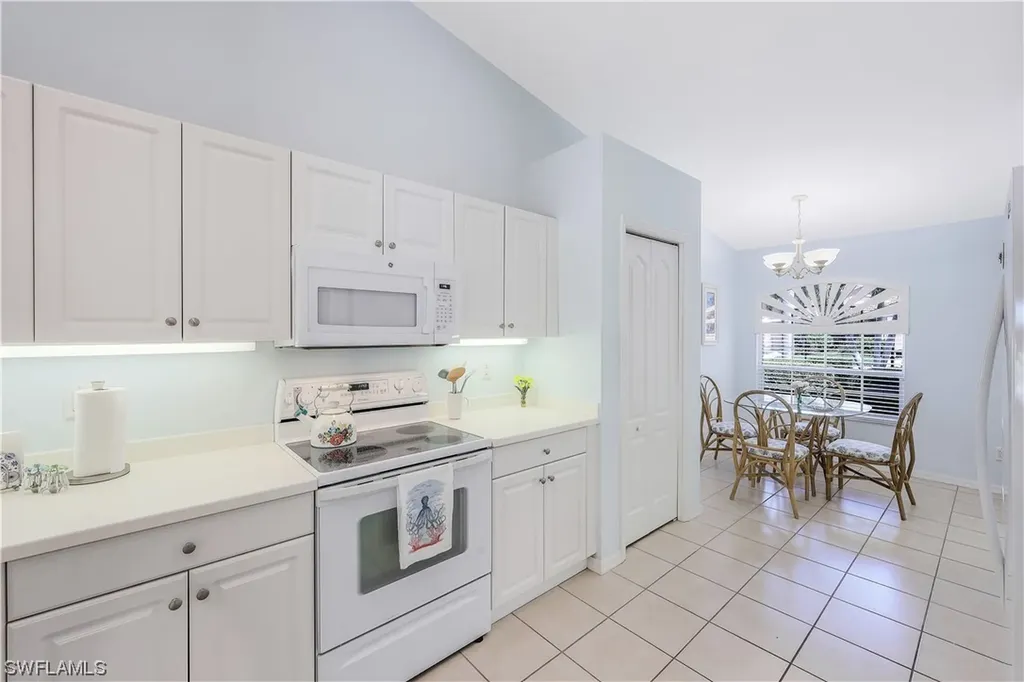 6667 Castlelawn Place Naples FL 34113
