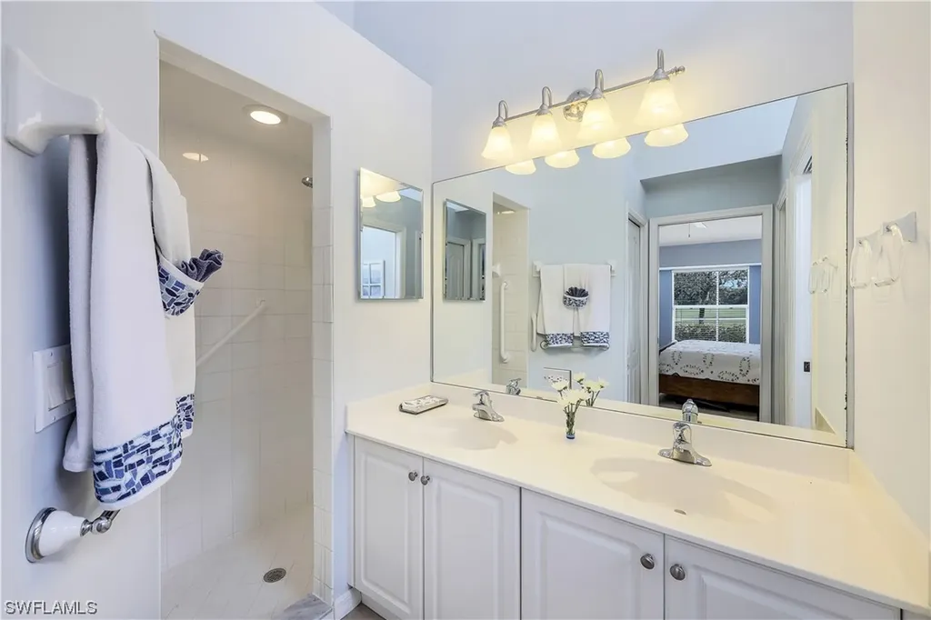 6667 Castlelawn Place Naples FL 34113