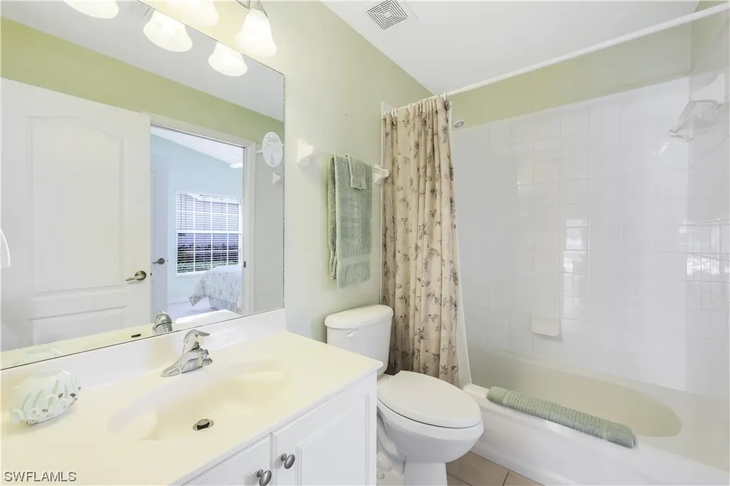 6667 Castlelawn Place Naples FL 34113